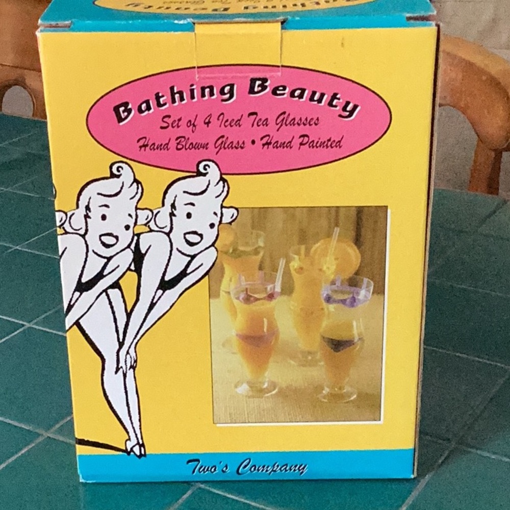 Two’s Company 4 Bathing Beauty Iced Tea Glasses Handblown Hand-painted Bikini - Picture 3 of 12